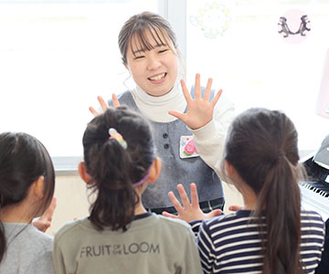 学科詳細 名古屋経営短期大学 未来キャリア学科 子ども学科 健康福祉学科