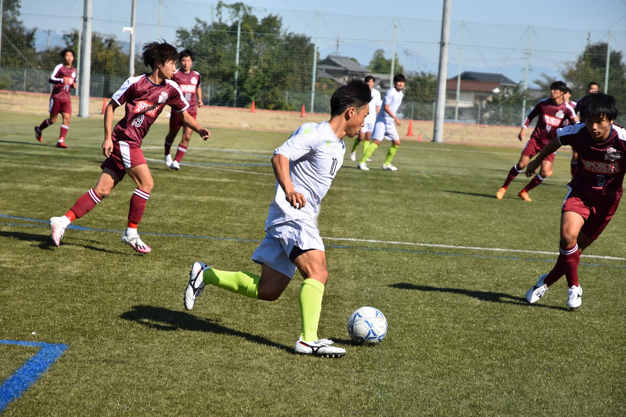 小学生にサッカーの面白さを伝えたい 名古屋経営短期大学 未来キャリア学科 子ども学科 健康福祉学科